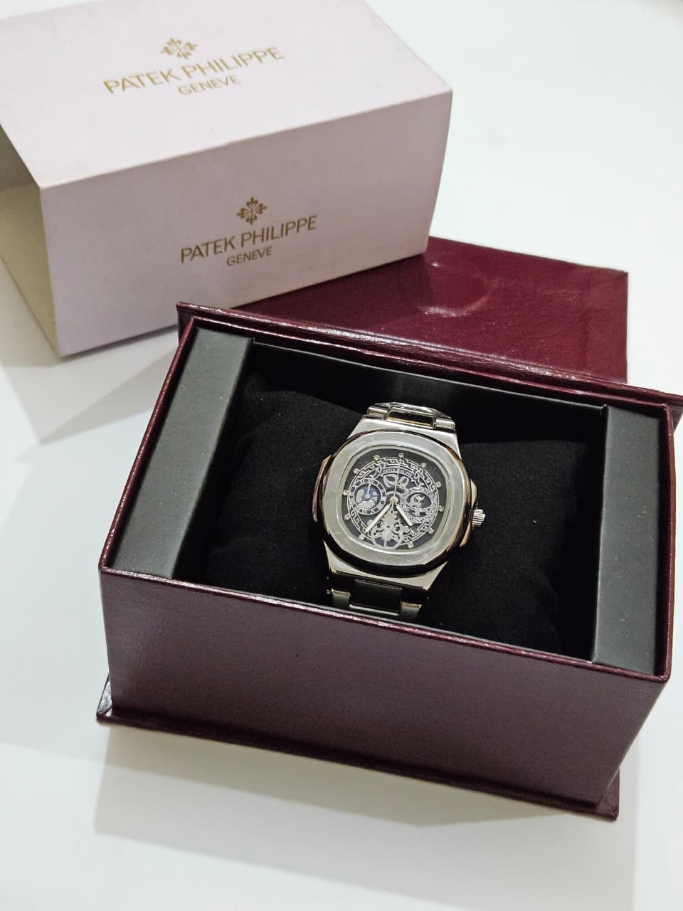 Patek Philippe Nautilus - Automatic